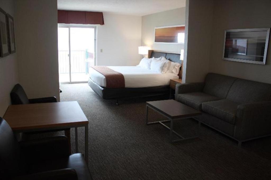 Holiday Inn Express Munising-Lakeview Hotel By Ihg Екстериор снимка