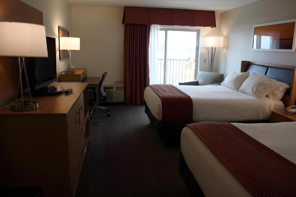 Holiday Inn Express Munising-Lakeview Hotel By Ihg Екстериор снимка