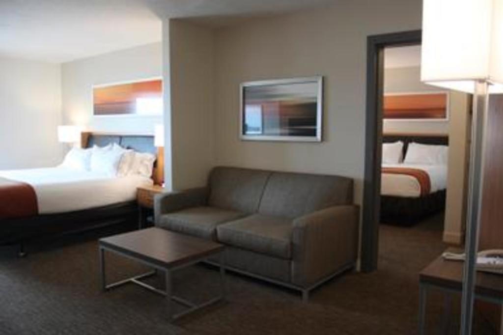 Holiday Inn Express Munising-Lakeview Hotel By Ihg Екстериор снимка