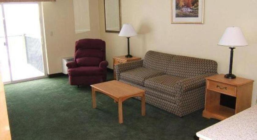 Holiday Inn Express Munising-Lakeview Hotel By Ihg Екстериор снимка