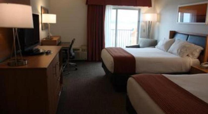 Holiday Inn Express Munising-Lakeview Hotel By Ihg Екстериор снимка