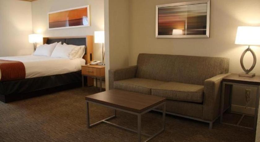 Holiday Inn Express Munising-Lakeview Hotel By Ihg Екстериор снимка