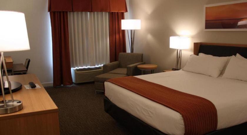 Holiday Inn Express Munising-Lakeview Hotel By Ihg Екстериор снимка