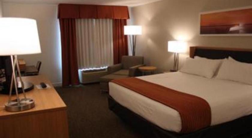 Holiday Inn Express Munising-Lakeview Hotel By Ihg Екстериор снимка